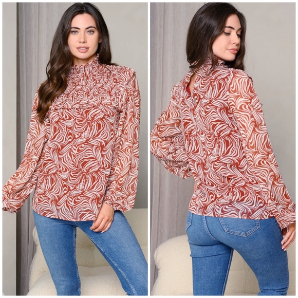 Jaquie The Label Chic Swirly Print Long Sleeves Top - Picture 5 of 8